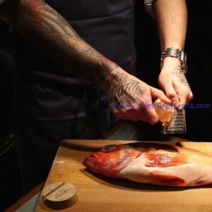 himalayanpinkrocksaltchunkswithmetalgraterandwoodenholderforcookingtasteorganicrocksaltpurestsaltonearth09 Salt Lamps Crafts Manufacture and Exporter